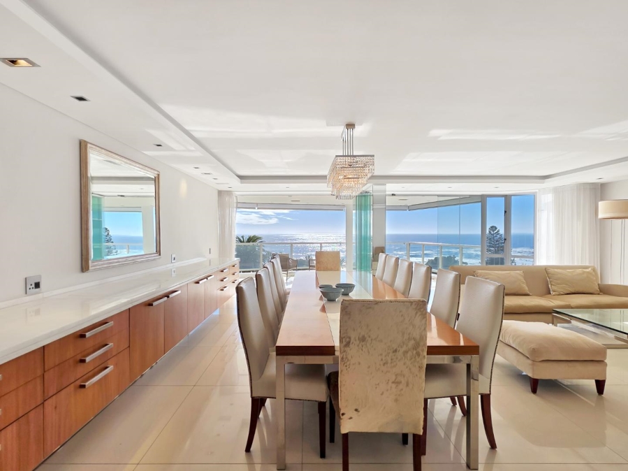 2 Bedroom Property for Sale in Sea Point Western Cape